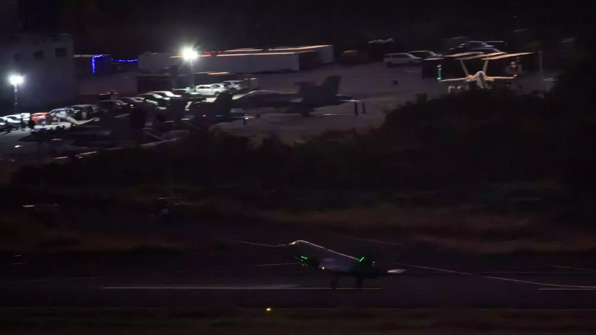 Fin de raid sur Caracas pour ce F-35A Lightning II et deux EA-18G Growler à Roosevelt Roads (3 janvier 2026).