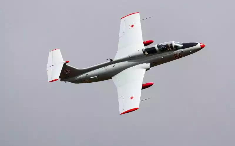 Accident aérien en Argentine : crash mortel d'un avion soviétique L-29 Delfin lors d'un show aérien