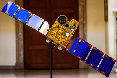 Orbite géostationnaire : le défi des petits satellites pour la défense