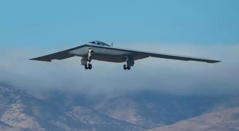 Northrop Grumman fait progresser le B-21 Raider à travers les essais et la production