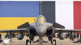 Quels systèmes ont été présentés au président ukrainiens Volodymyr Zelensky ? Rafale, SAMP/T, AASM,…