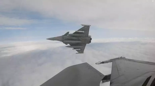 Pourquoi Paris déploie trois Rafale des FAS en Pologne