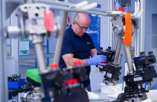 Safran acquiert les activités d’actionnement et de commandes de vol de Collins Aerospace