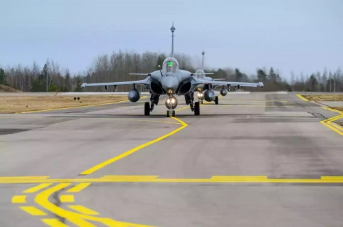 Recrutement : l’Armée de l’Air et de l’Espace fait appel à l’IA