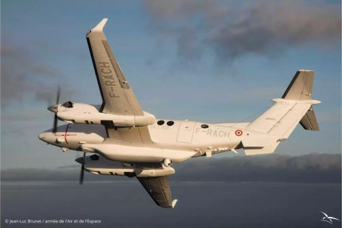 Un avion militaire français surveille Kaliningrad depuis plusieurs jours
