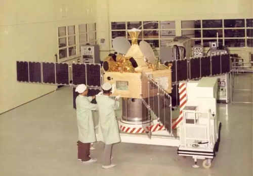 Il y a 50 ans, Symphonie, premier satellite européen de télécommunications