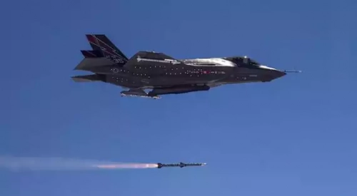 Anduril et Raytheon testent un nouveau moteur pour les missiles air-air