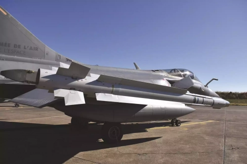 Guerre au Moyen-Orient : une activité aérienne soutenue, des interrogations sur la suite