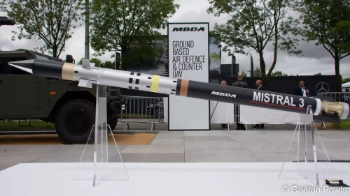 Sébastien Lecornu débloque 8,5 milliards d'euros pour les Armées : "l'urgence, ce sont évidemment les munitions"