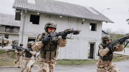 Entrainement en conditions réelles : Thales intègre désormais les drones et mini-drones