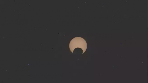 Éclipse de Soleil partielle vue depuis Mars